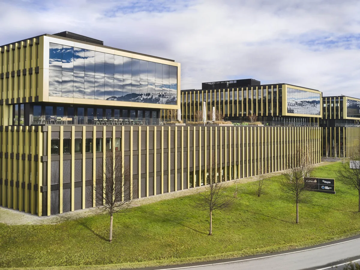 Bild vom Business Gebäude Quadrolith, für das mit dem Online Marketing Projekt Interessenten gefunden wurden